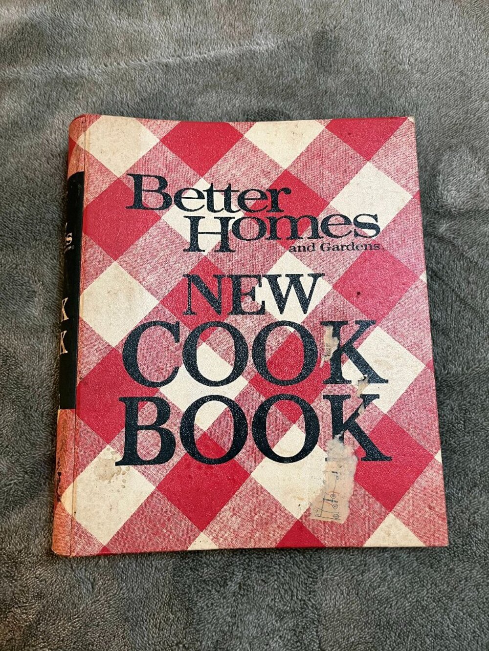 Better Homes and Gardens New Cook Book Red White Plaid Hardcover 1974